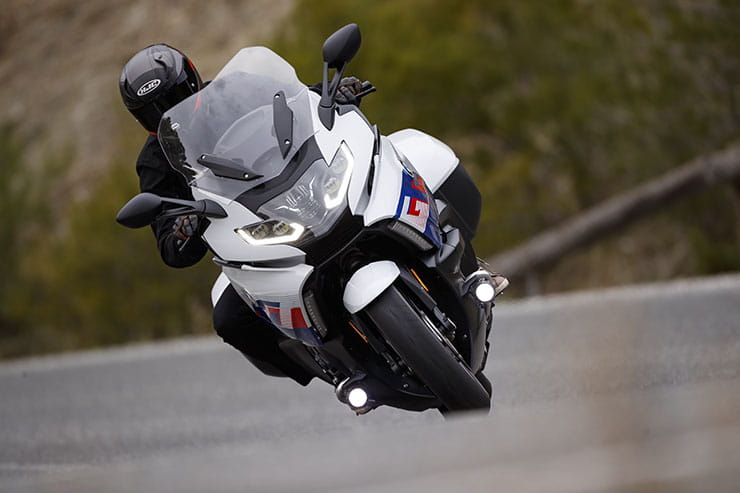 BMW K1600 GT GTL Bagger Grand America Review Price Spec_13