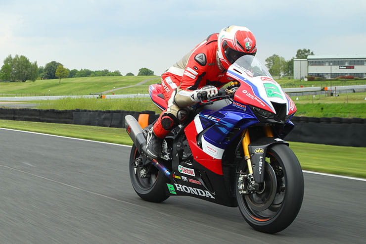 Honda Fireblade Road Superstock Superbike Comparison_214
