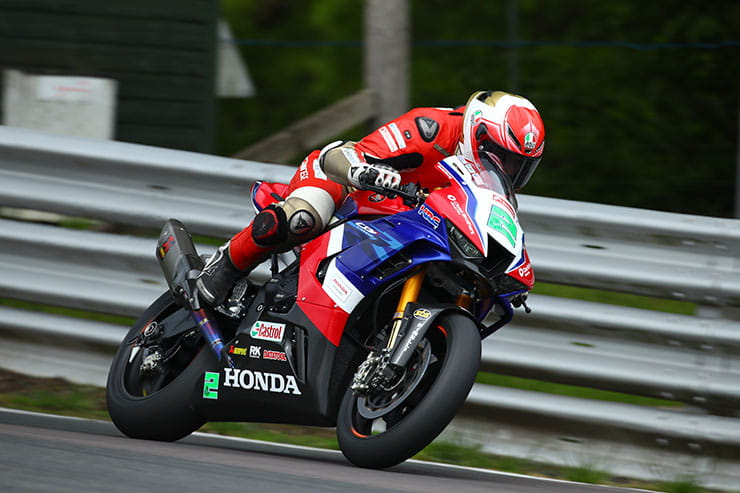 Honda Fireblade Road Superstock Superbike Comparison_220