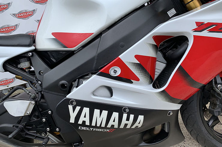 Yamaha YZF-R7 Classic Review Price Spec_12