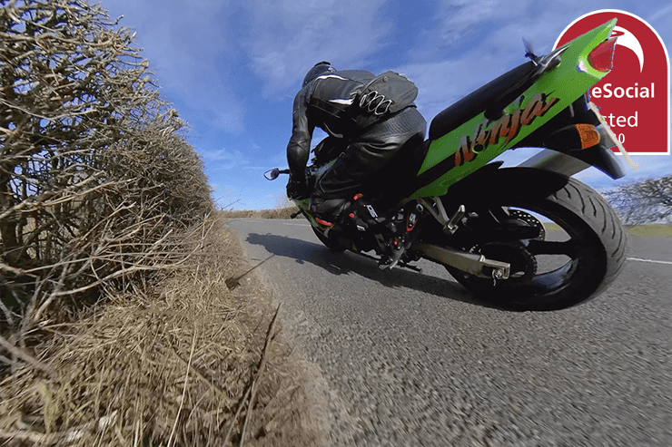 Full review with video of the Insta360 One R – with its 360 VR and 4K modules, is this the best action camera for motorcycle riding in 2020?